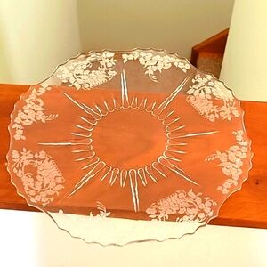 New Martinsville 'Meadow Wreath' (AKA 'Floral Basket') Cake Plate